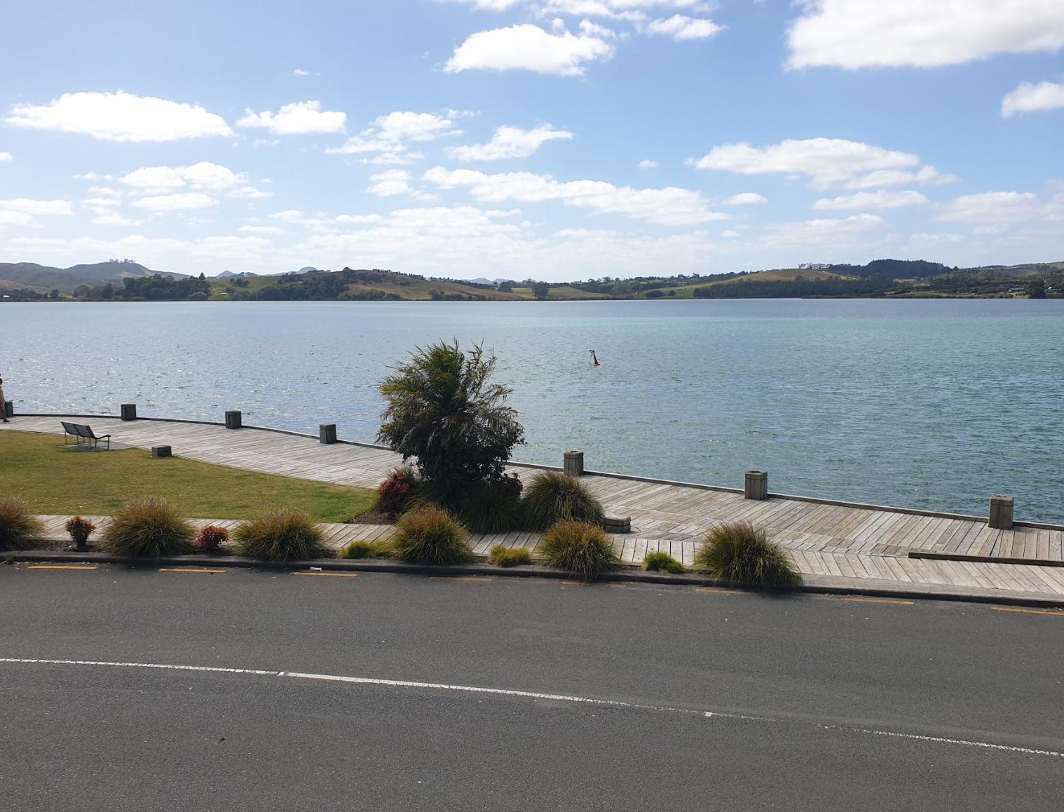 MANGONUI Studio apartment right in Village Key Realty
